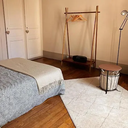 Daire Centre Chateau A Pied Versay